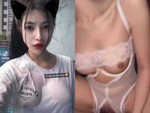 địt em uyên thỏ vú bự dâm đãng