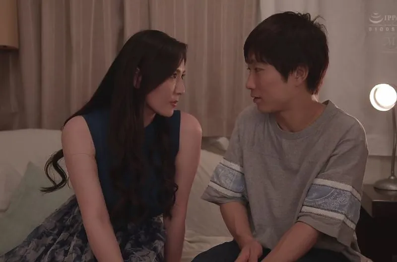 ông xã lạnh nhạt, cô vợ uống rượu rồi "đi ngoài" với cậu sinh viên trẻ