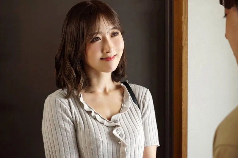 Vợ yêu về nhà bố má đẻ sau cuộc cãi nhau, gã chồng rủ cô bạn thân về nhà tâm sự…